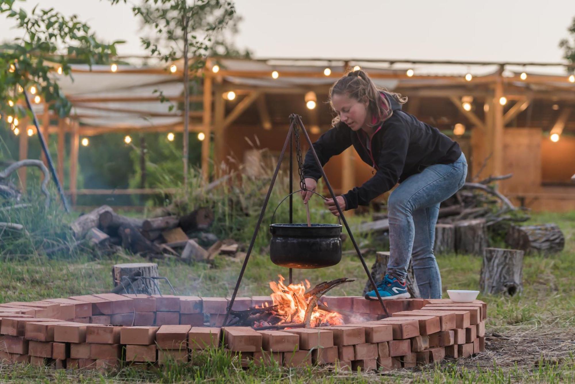 Szellos Ret Camping Balvanyos Exteriér fotografie